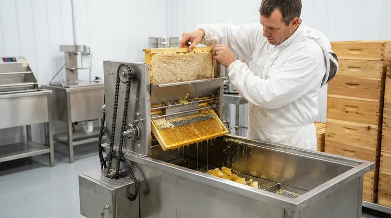 What is the best way to uncap honey? Find the Perfect Tool for Your Hives