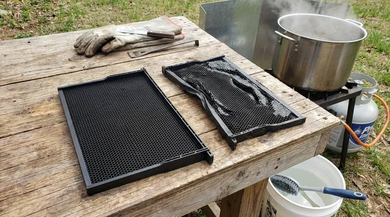 플라스틱 벌통 프레임을 끓여도 될까요? 이 치명적인 실수를 피하고 벌통을 보호하세요