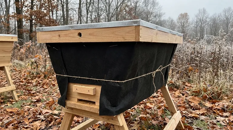 양봉가는 월동을 위해 탑바(top-bar) 벌통을 어떻게 준비해야 할까요? 군집 생존을 보장하기 위한 지침