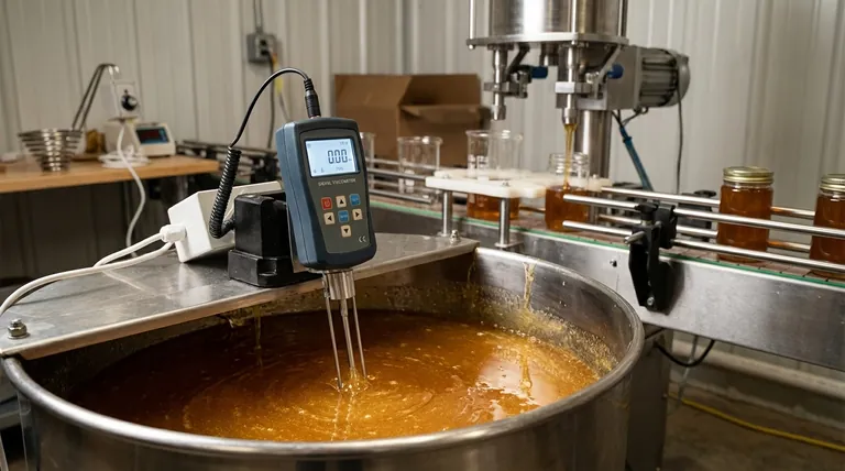 Какие инструменты используются для измерения вязкости меда в процессе розлива? Оптимизируйте вашу линию розлива меда