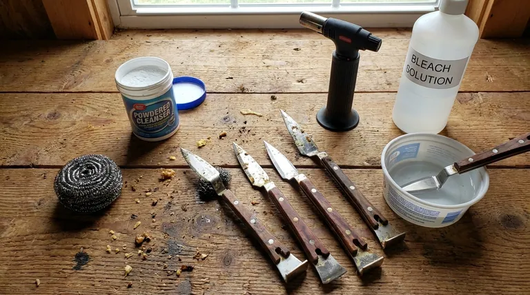 ¿Cómo se limpia la herramienta de colmena después de usarla? Una guía de bioseguridad para el apicultor