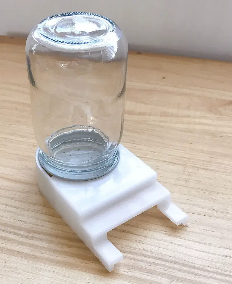 Boardman Entrance Bee  Feeder