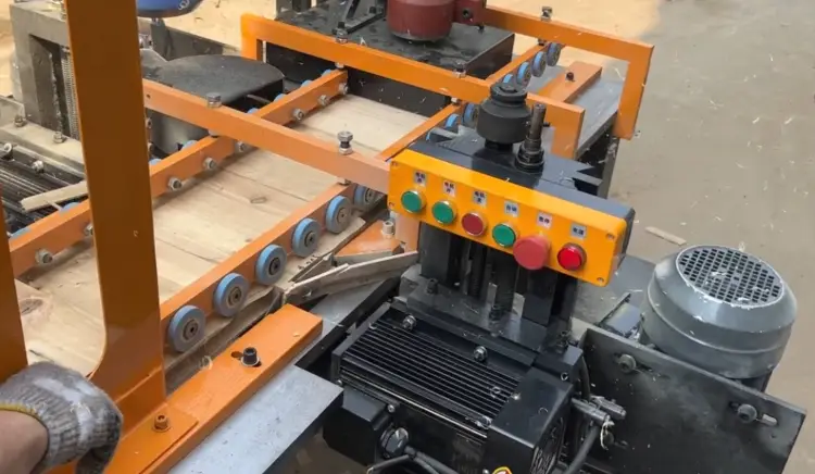 꿀벌 프레임 제작 기계