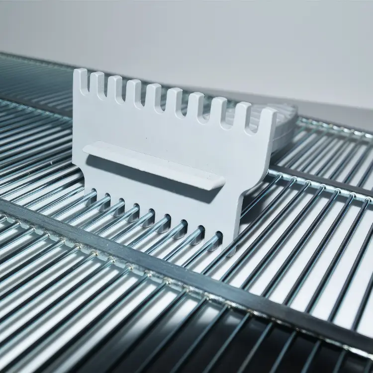 Queen Excluder Scraper