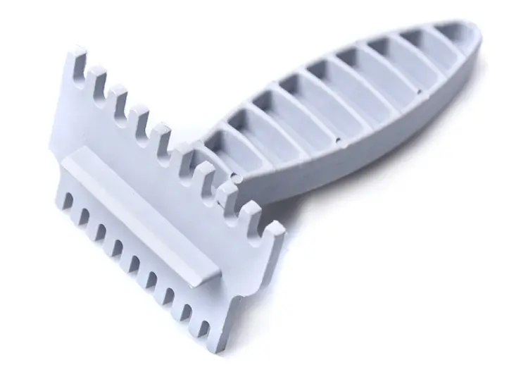 Queen Excluder Scraper