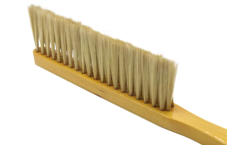 Bee Brush