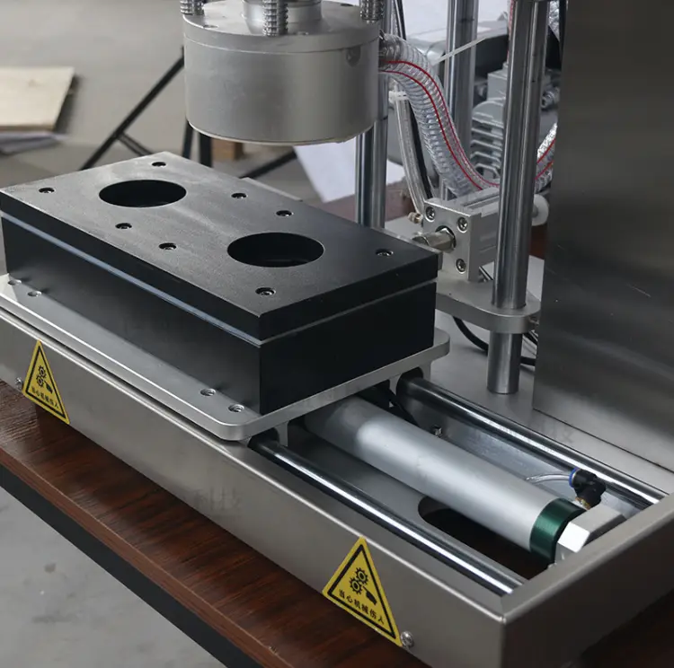 Vacuum Capping Machine